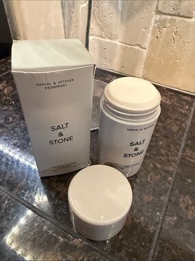 Salt & Stone Santal & Vetiver Deodorant - Beige Retail Box